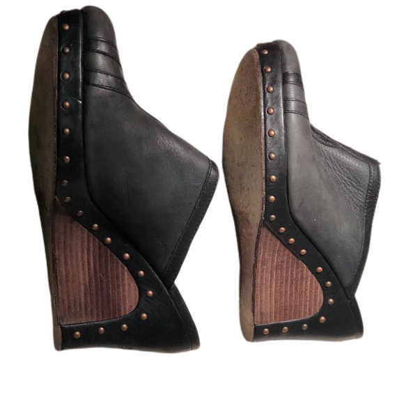 Ugg Clog size 9 - Picture 5 of 6